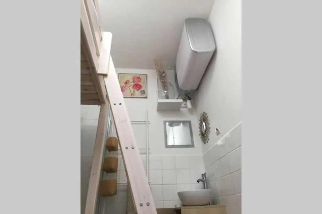 Le Studio De Martine: Parisian Charm Near Moulin Rouge