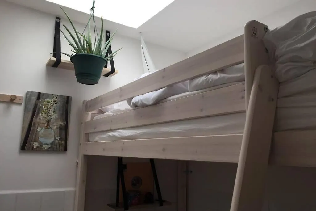 Apartment Le Studio De Martine: Parisian Charm Near Moulin Rouge *